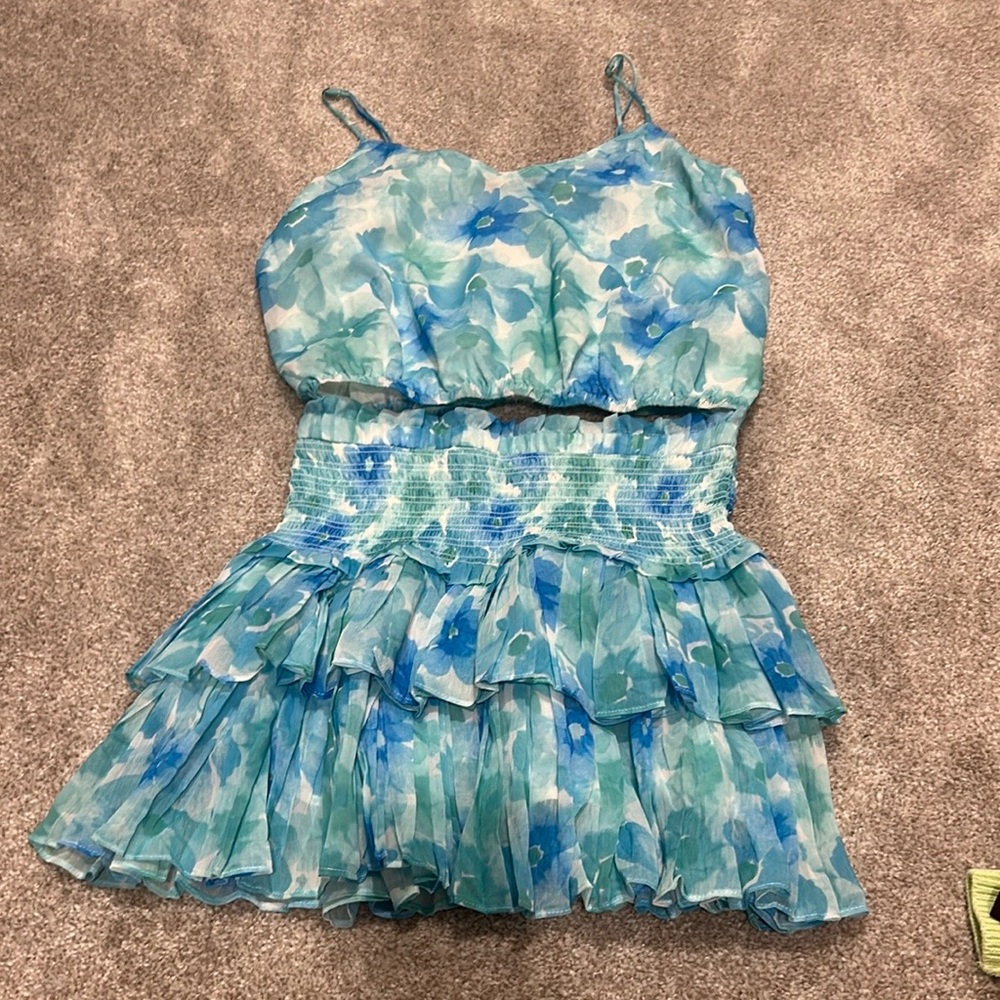 Woman’s floral two piece skirt set